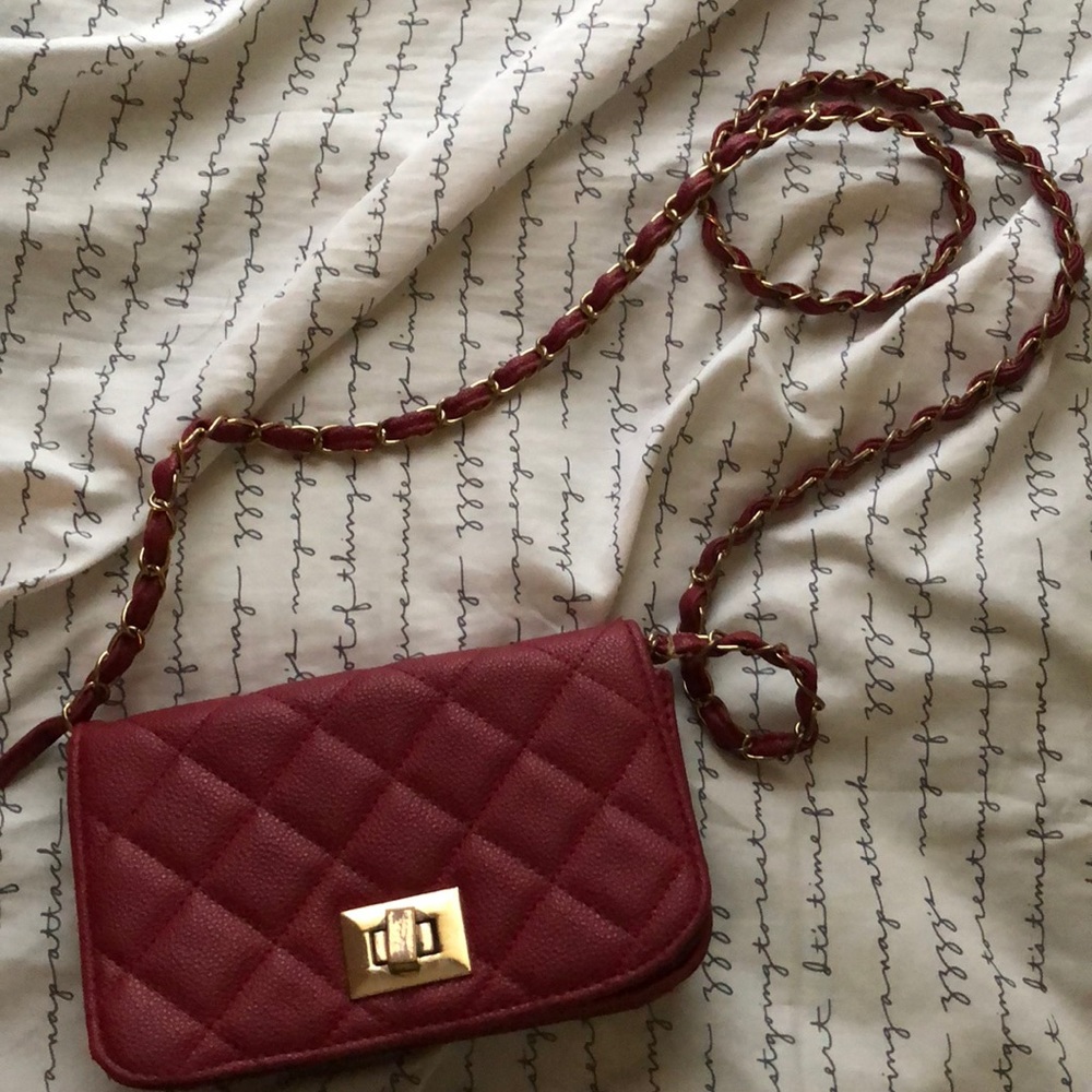 little red handbag